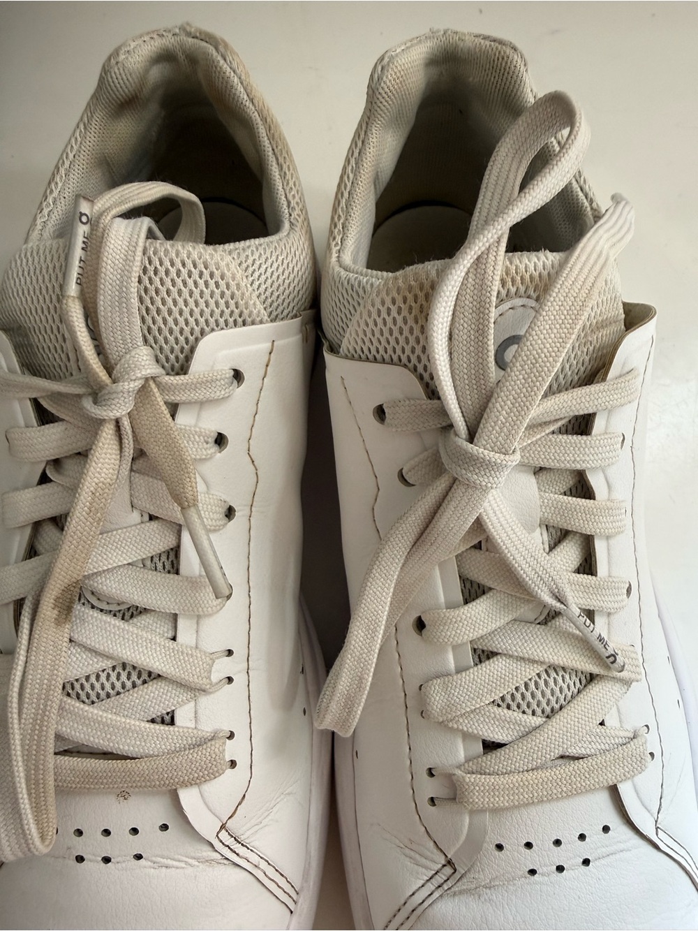 On Running the Roger advantage Women size 7.5 Sneakers in White and Cream - Picture 2 of 7